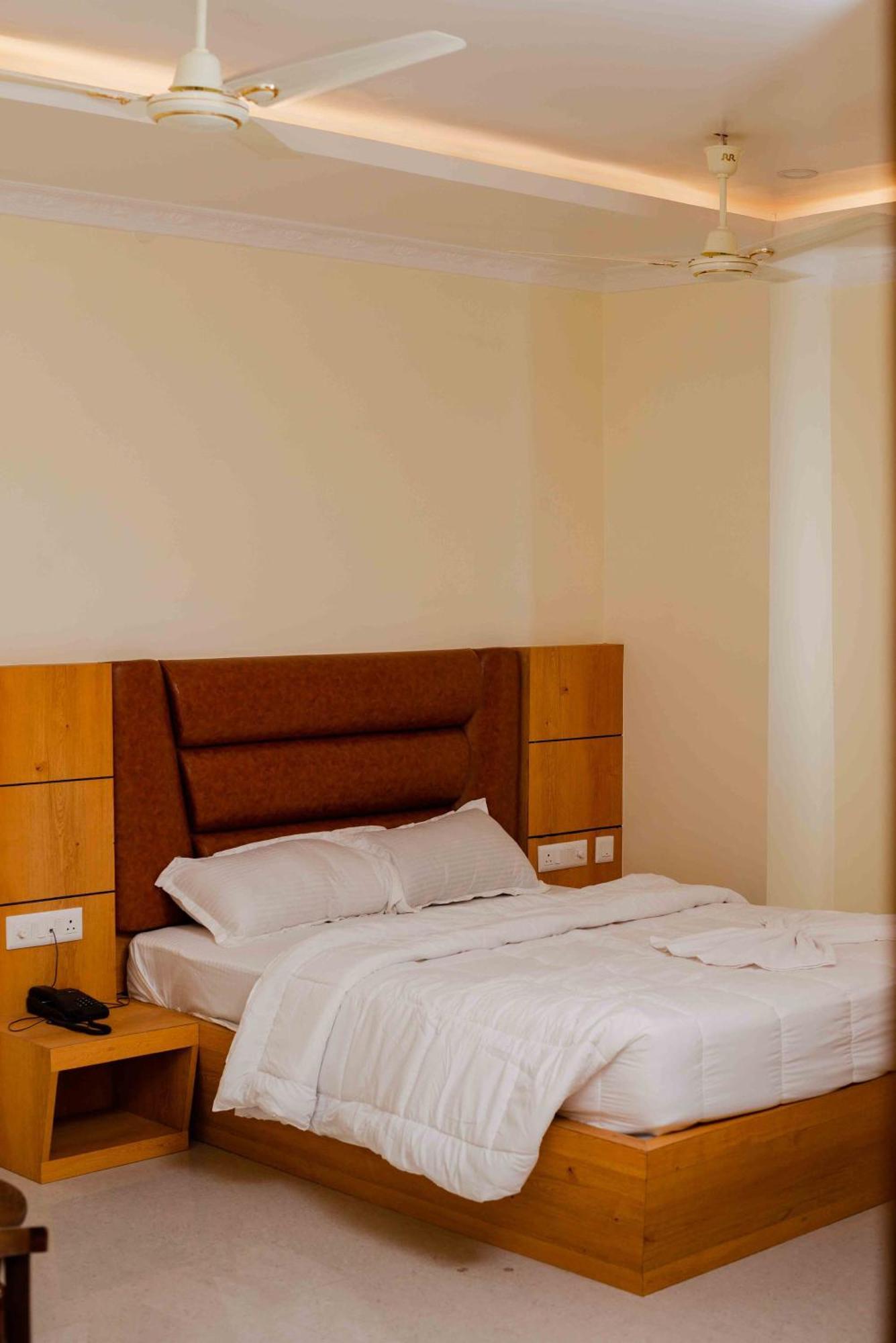 Hotel Grand Lotus Dimāpur Exterior foto